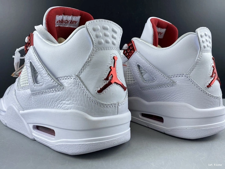 4  Air Jordan CT8527-112 